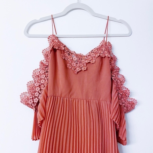 Keepsake - Off The Shoulder Pleated Dress - Picture 3 of 10